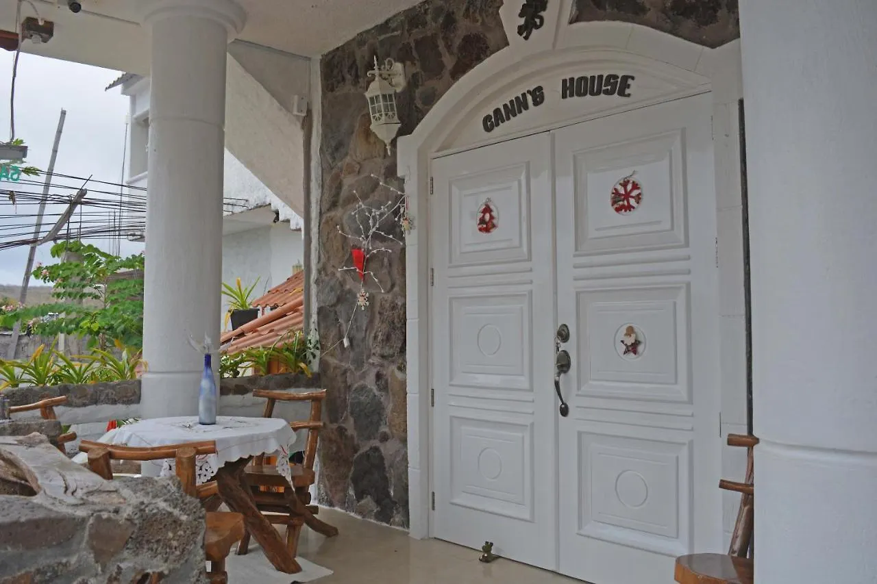 Hostal Cann'S House Puerto Baquerizo Moreno