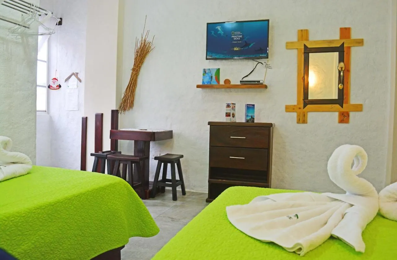 Hostal Cann'S House Puerto Baquerizo Moreno 0*,  Ecuador
